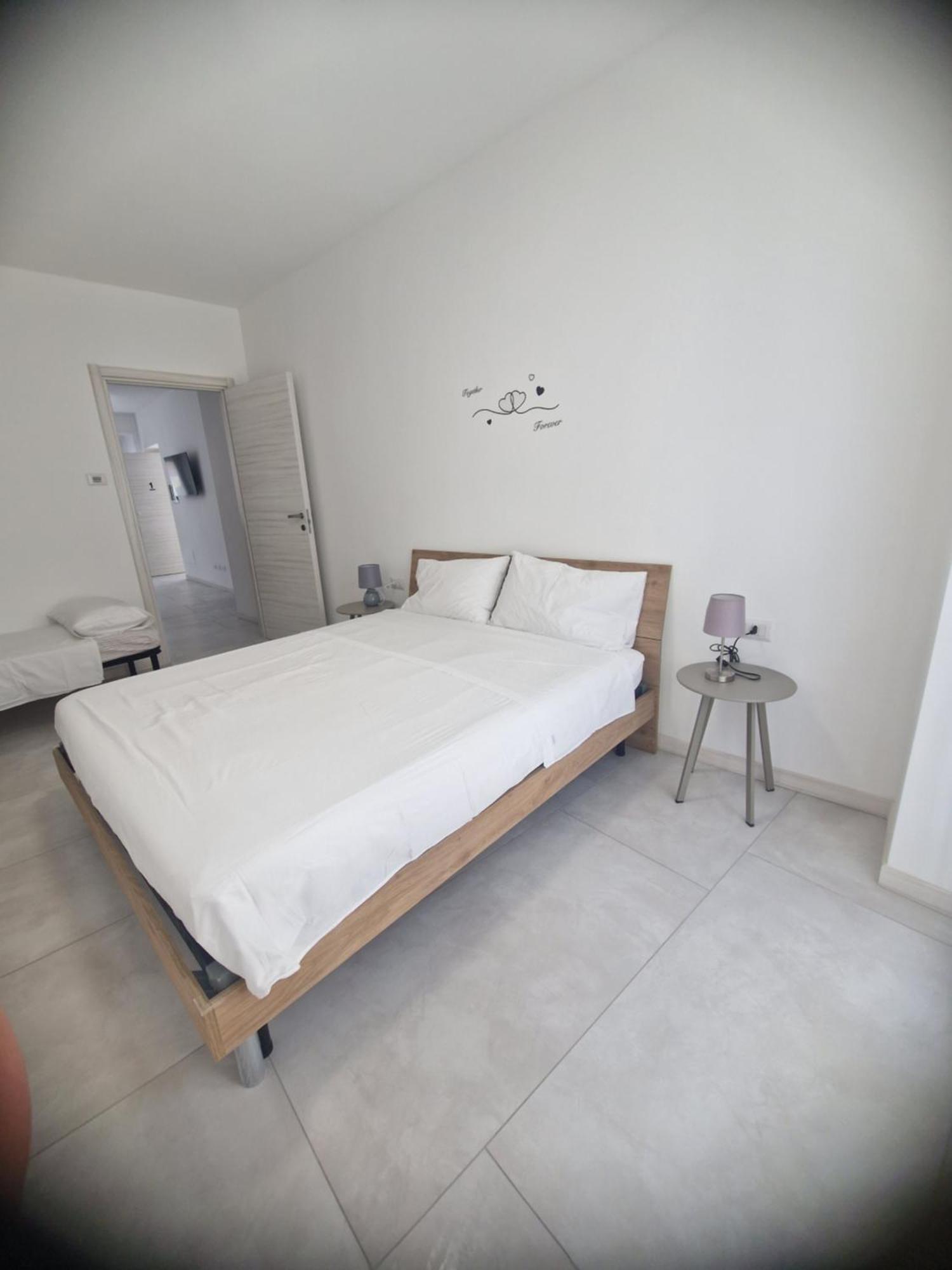 Enissa Apartment Cislago Luaran gambar