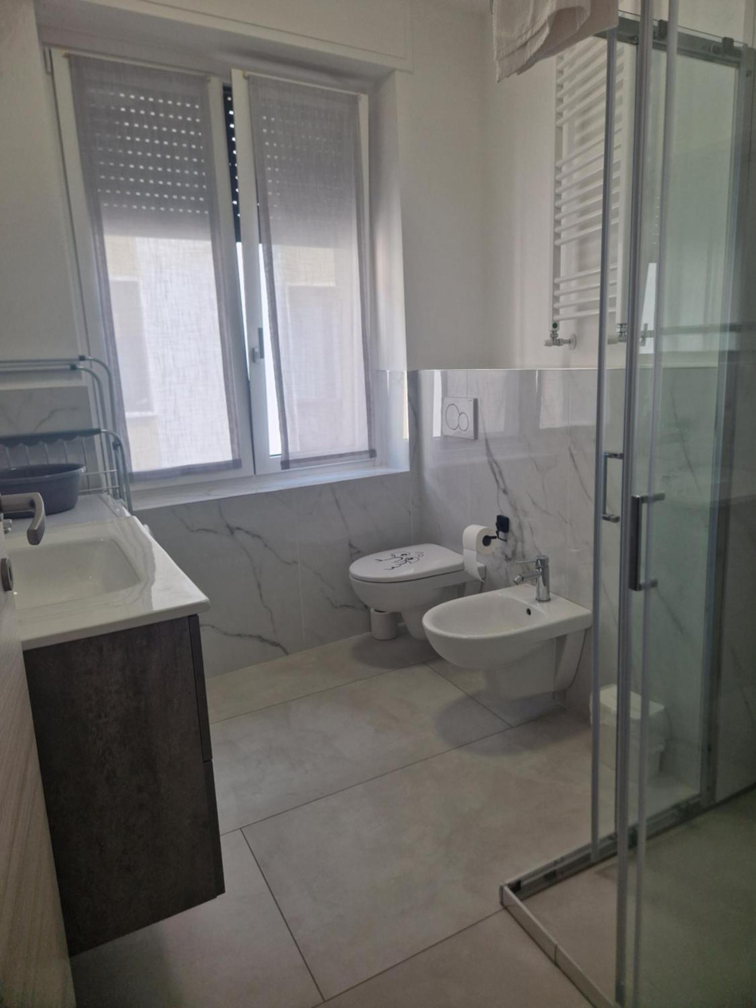 Enissa Apartment Cislago Luaran gambar